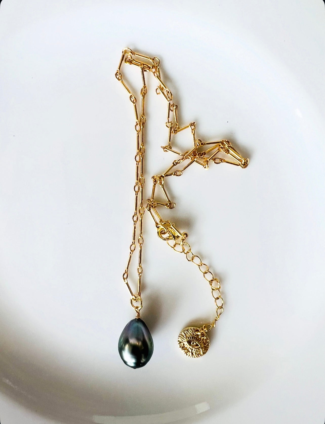 Holidaze 🥂 Tahitian Pendant Necklace
