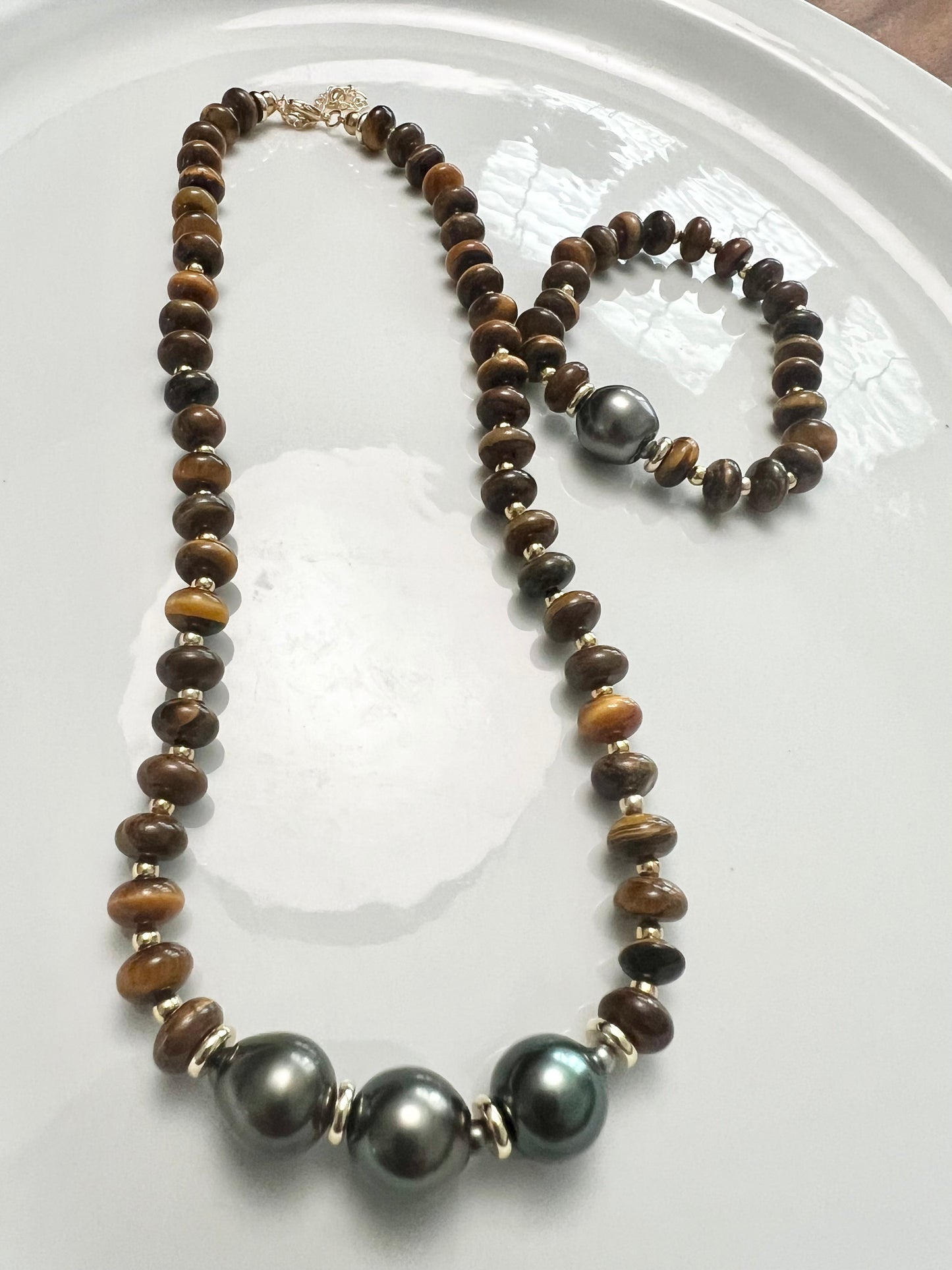 Tahitian Pearl Tiger’s Eye Necklace