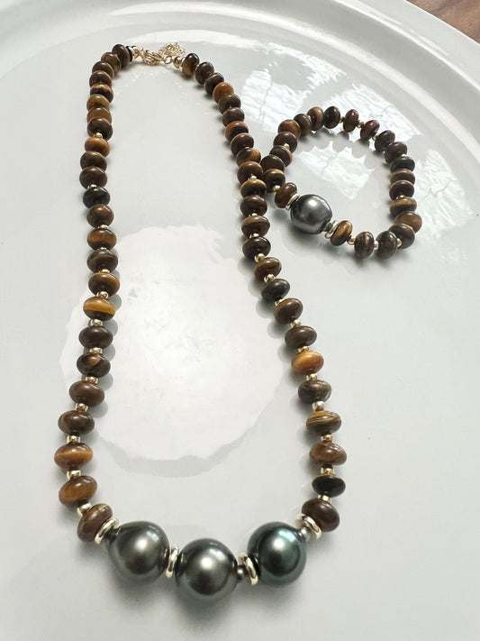 Tahitian Pearl Tiger’s Eye Necklace