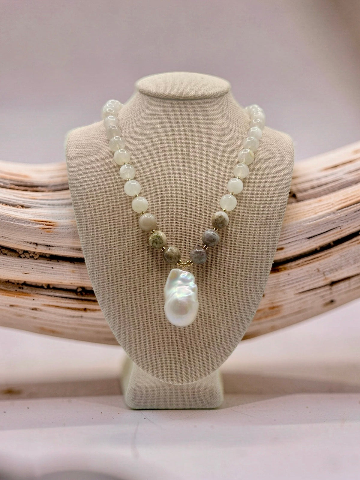 Fireball Pearl Gemstone Collar