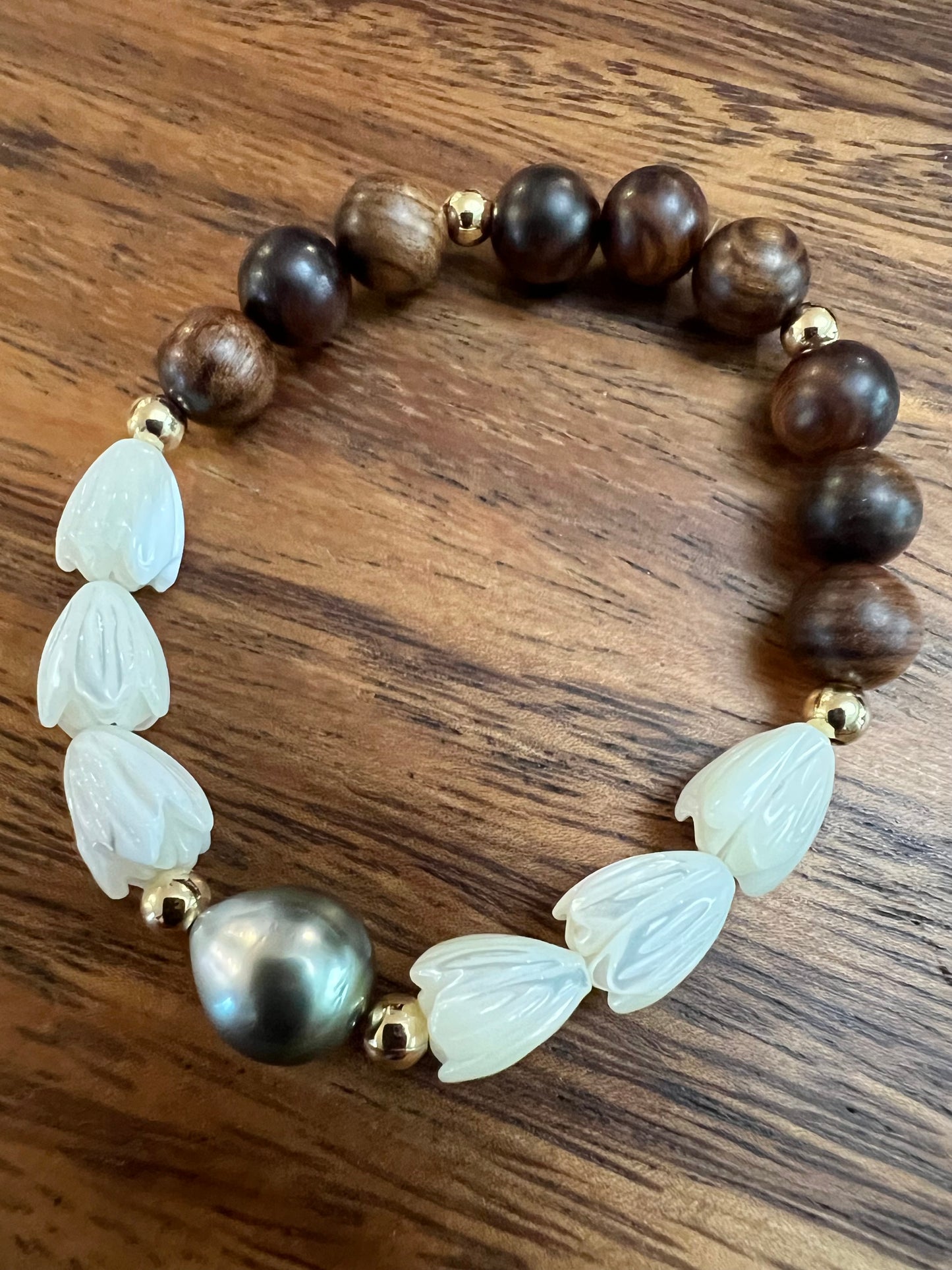 Tahitian Pikake & Rosewood Stretch Bracelet