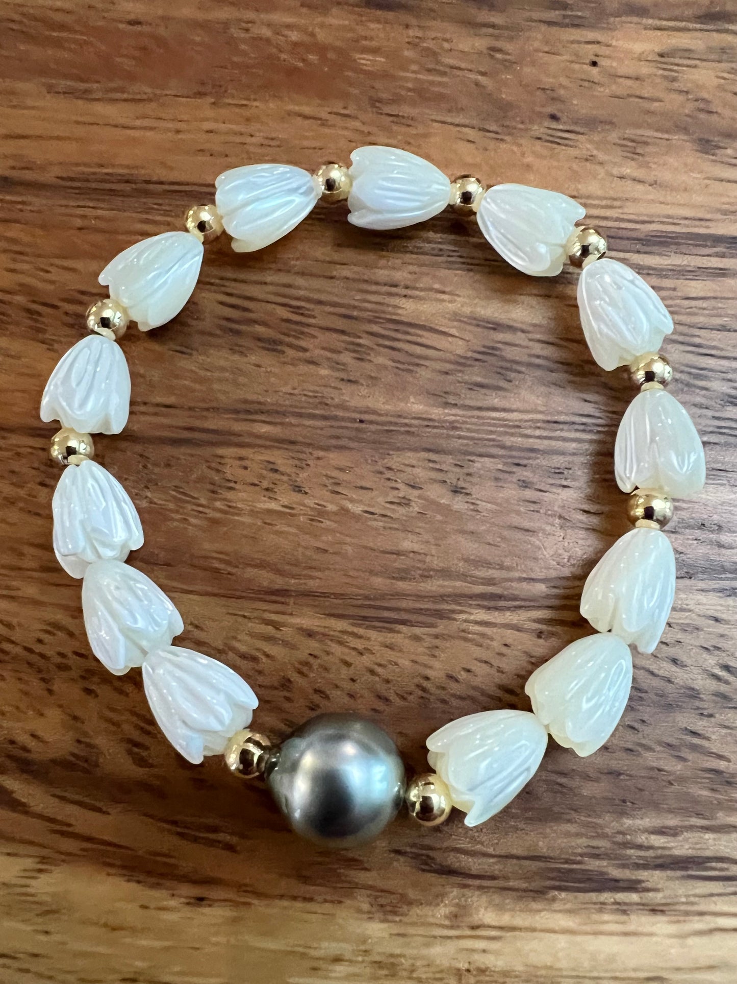 Tahitian Pikake Stretch Bracelet