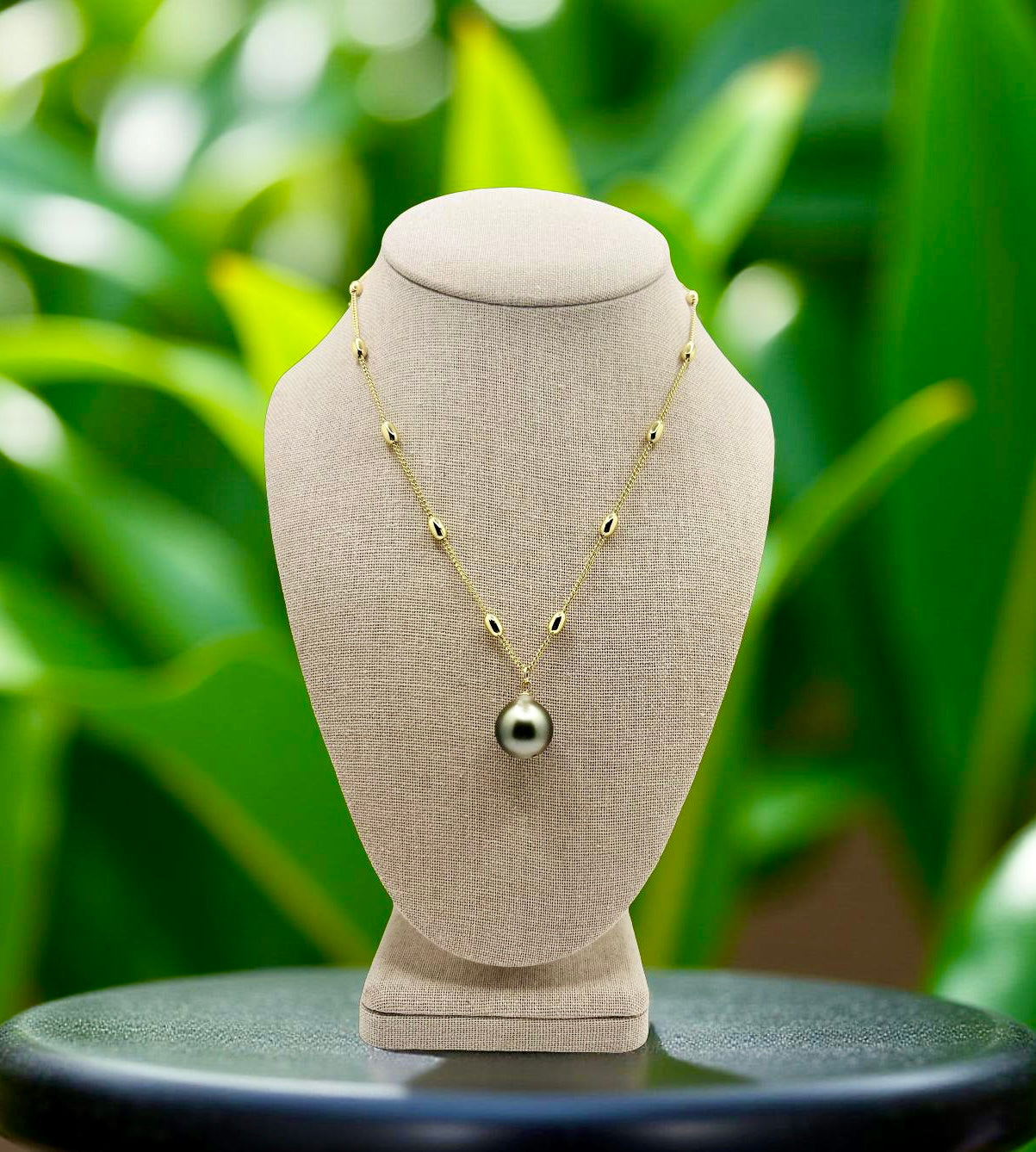 Bombucha Tahitian Pendant Necklace