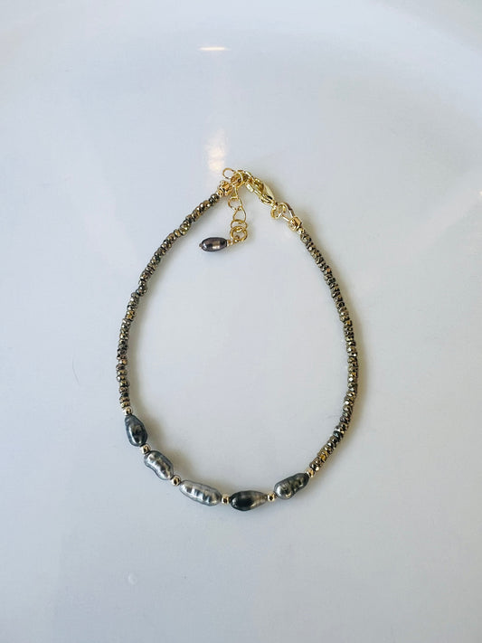 Tahitian Keshi & Hematite Bracelet