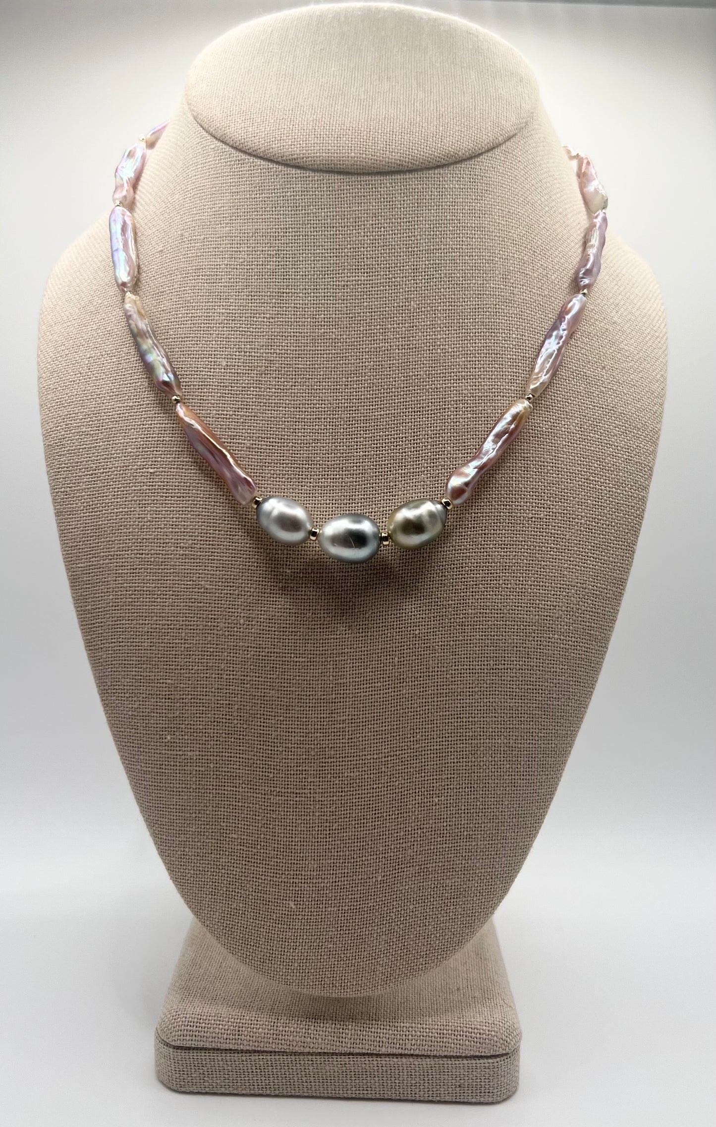Mardi Gras Mermaid Necklace - Tahitian