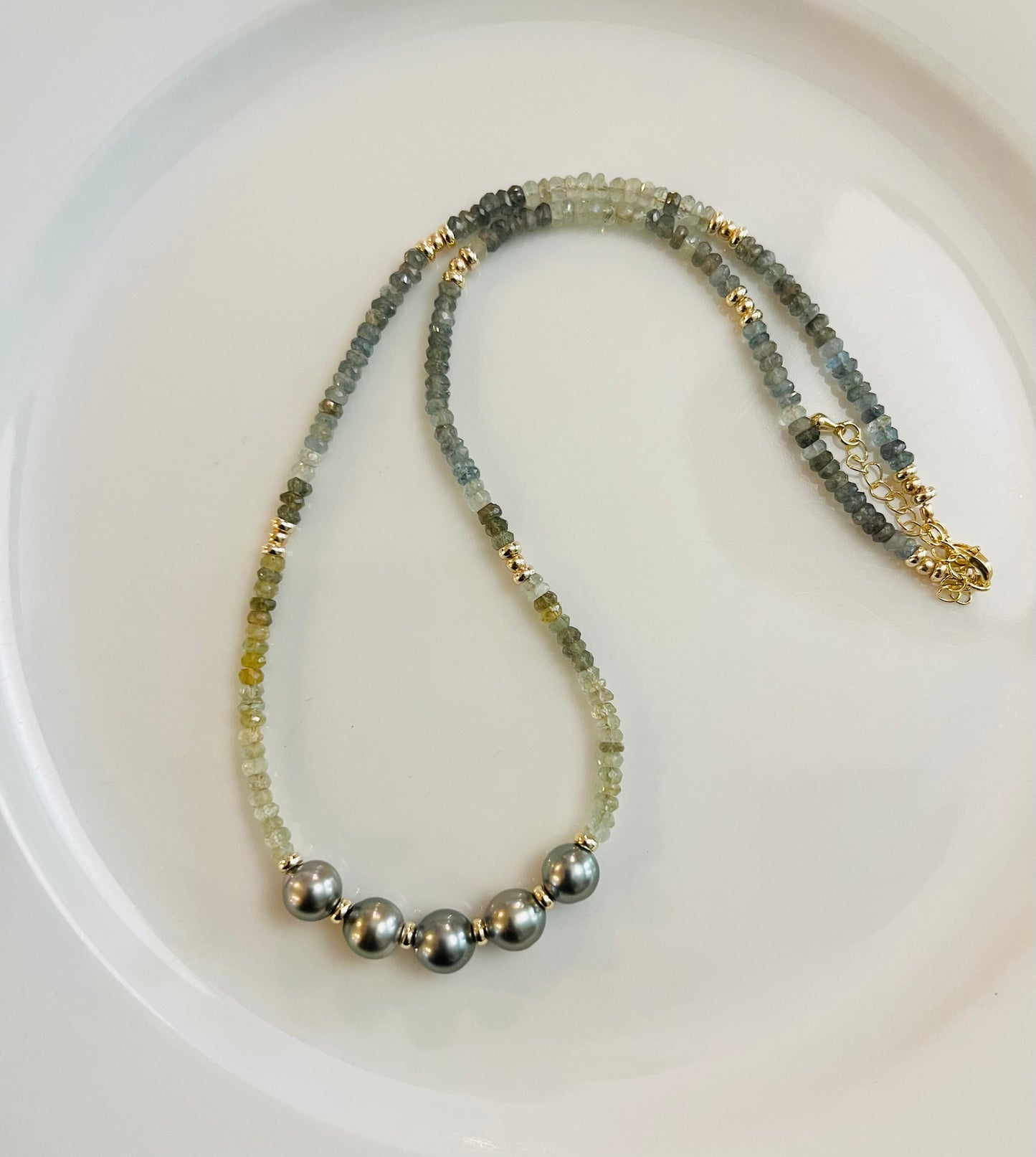 Manini Aquamarine Necklace