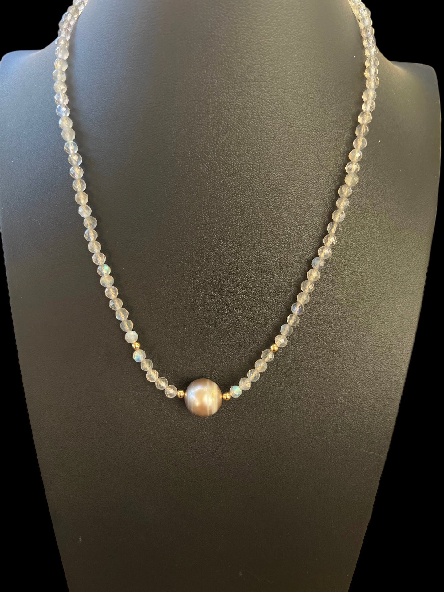 Ua Noe Necklace