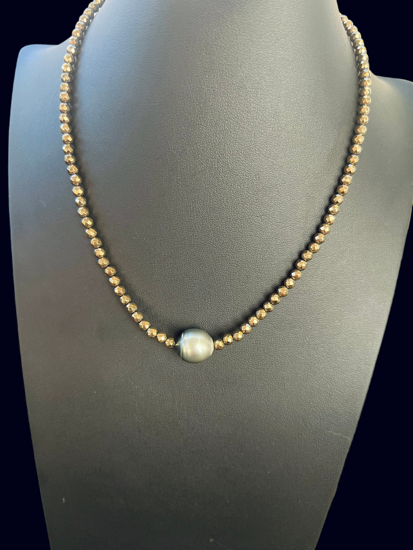 Olino Necklace