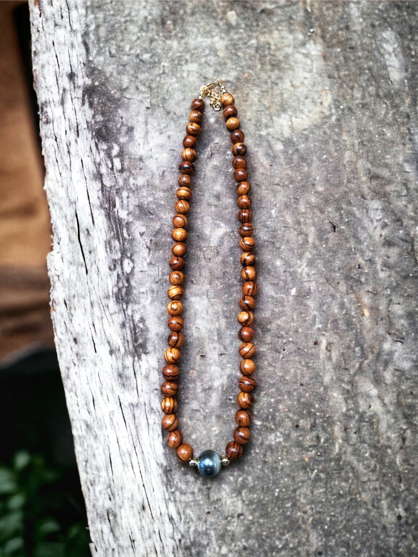 ‘Iliahi Short Necklace - Blue