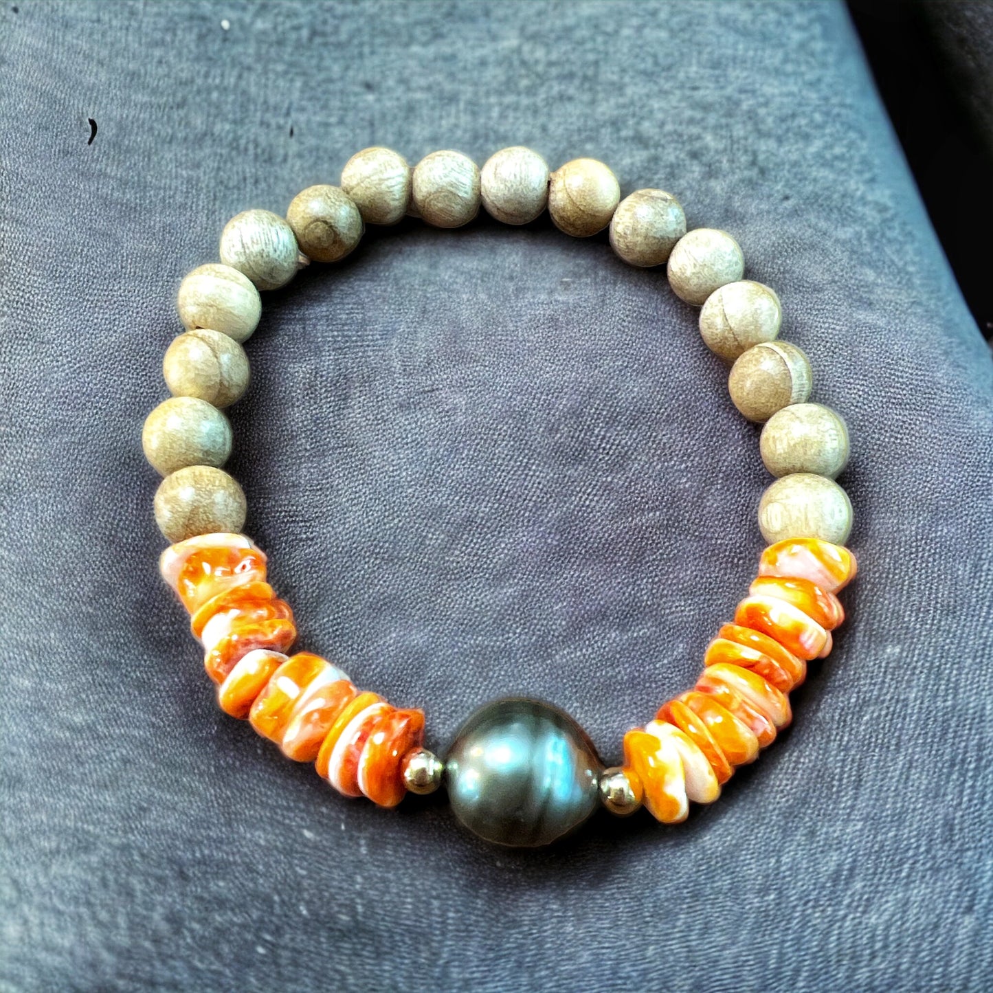 Tahitian Sandalwood Spiny Oyster Bracelet