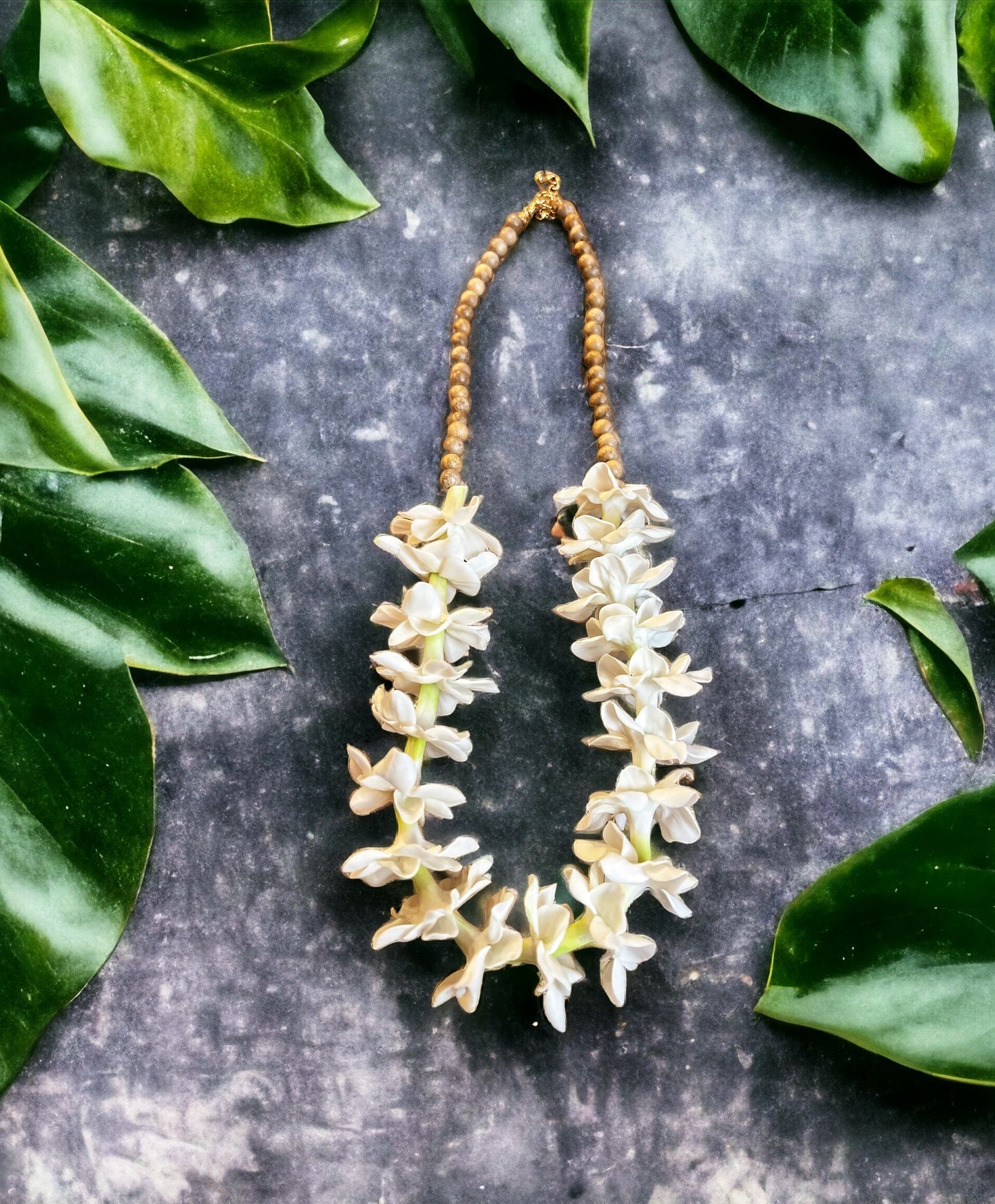 Pikake Winter Lei
