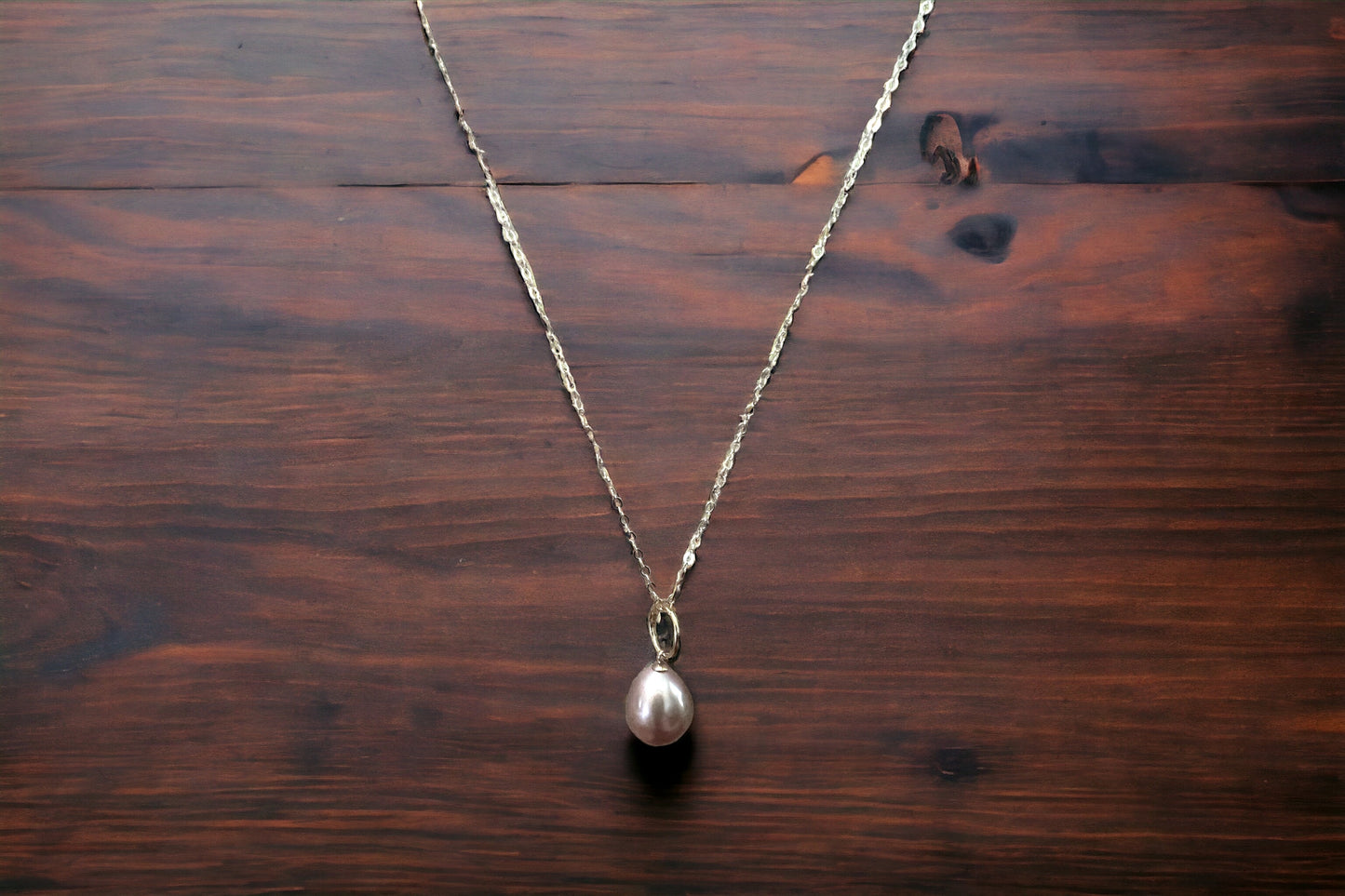 Metallic Edison Pendant Necklace - Small