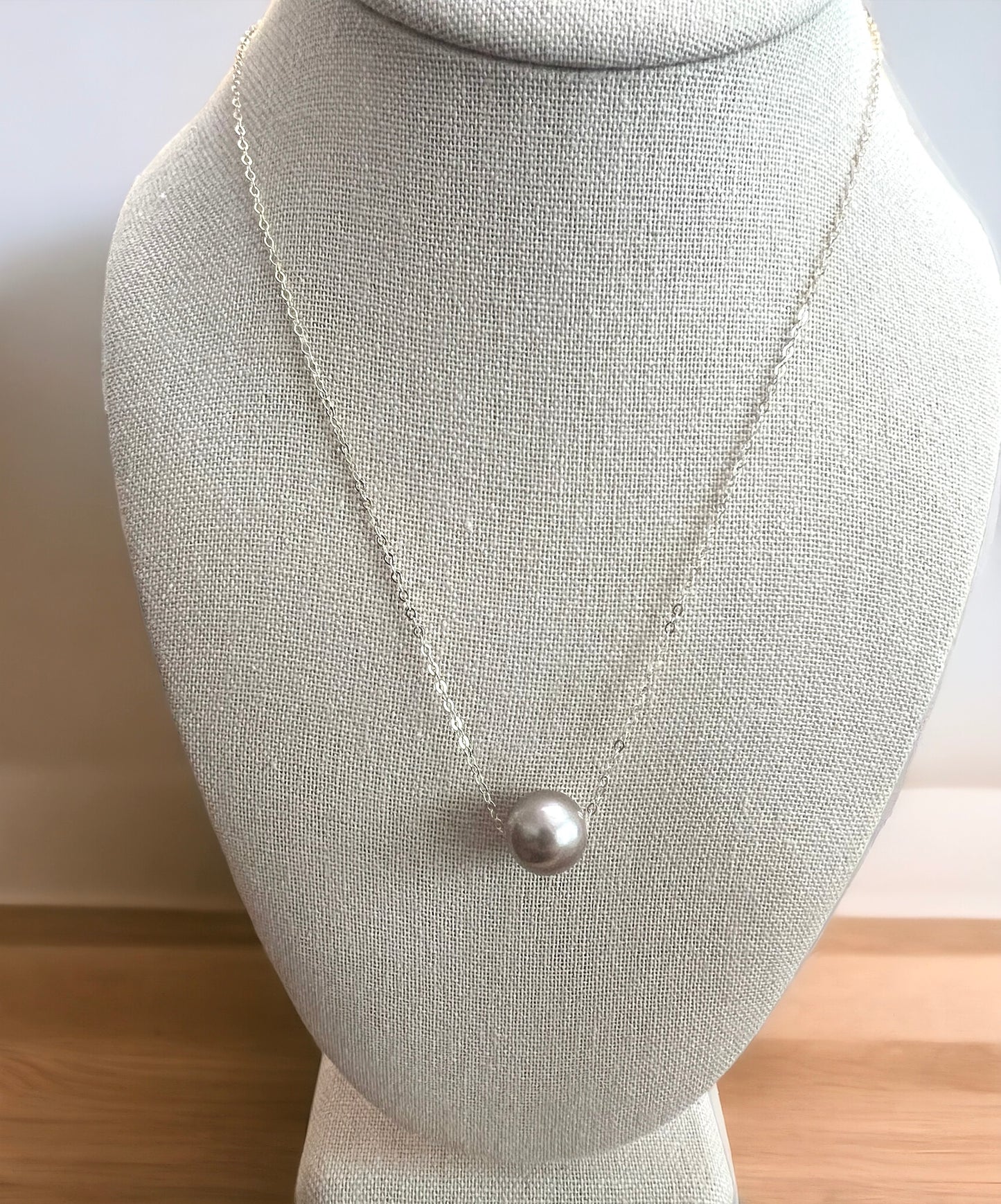 Edison Pearl Floating Necklace - Lavender