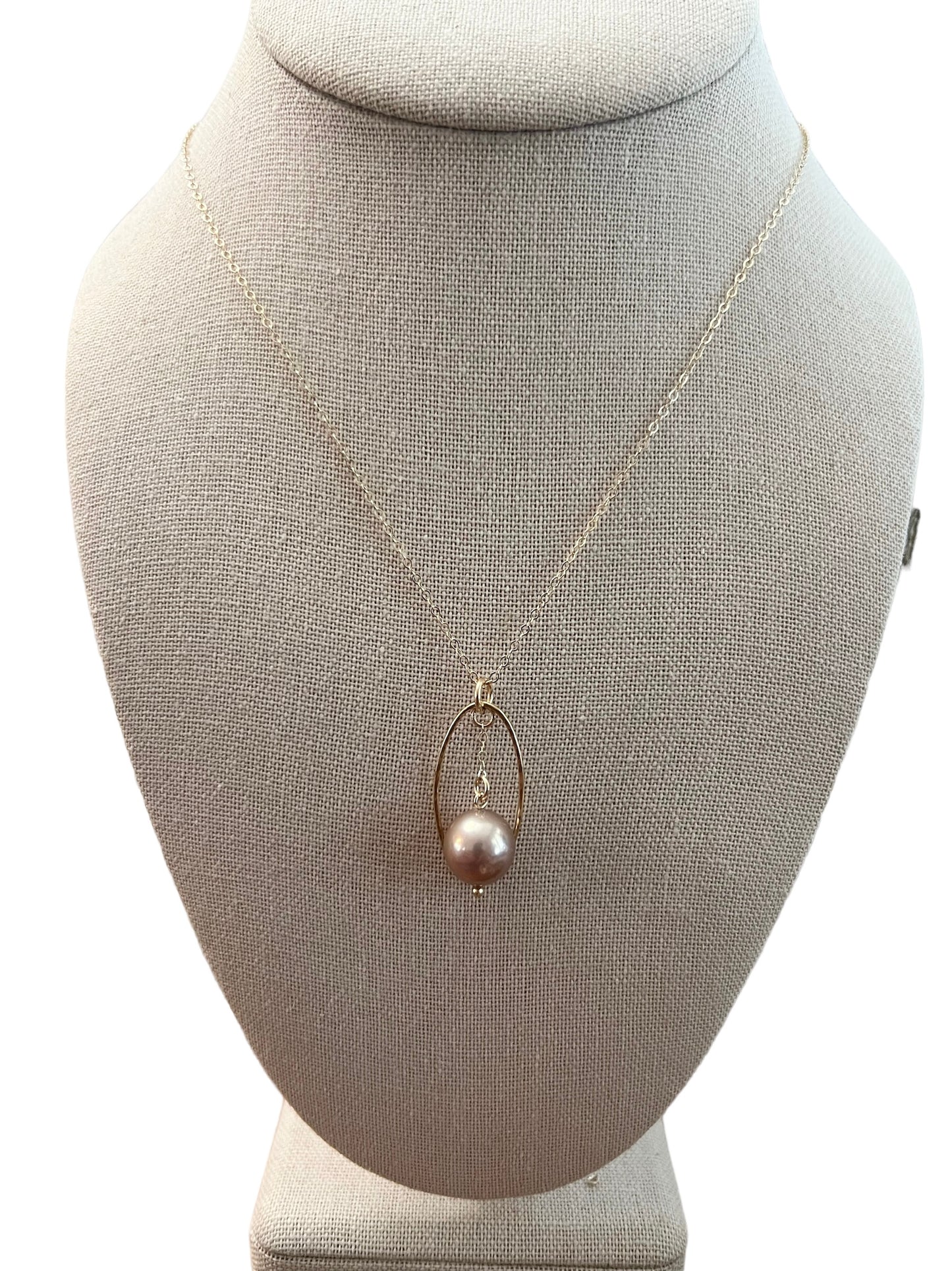 Edison Circle Chain Necklace
