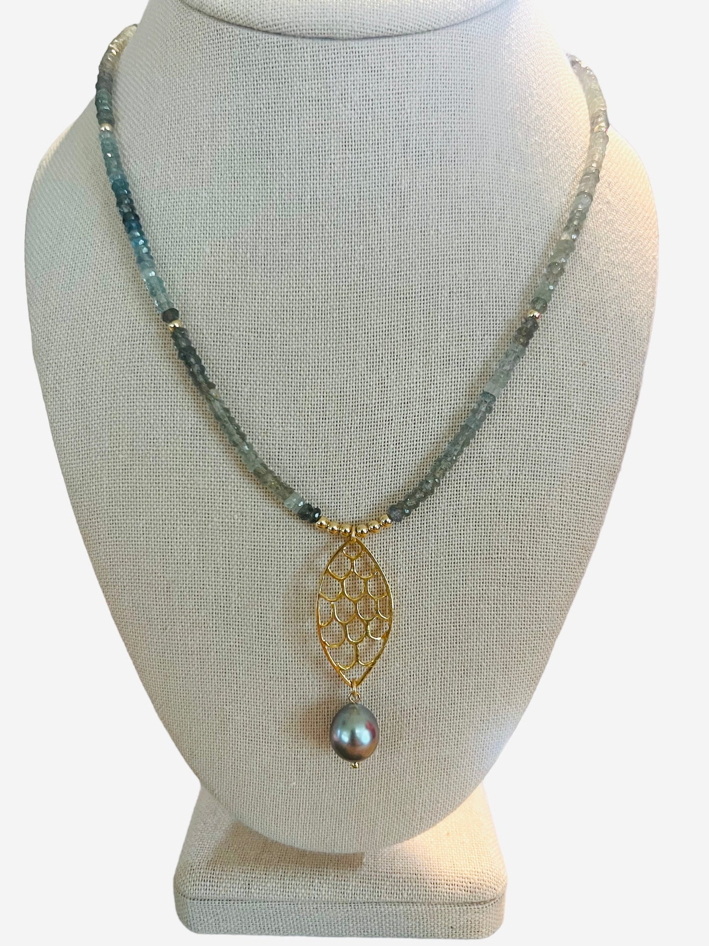 Tahitian Aquamarine Pendant Necklace