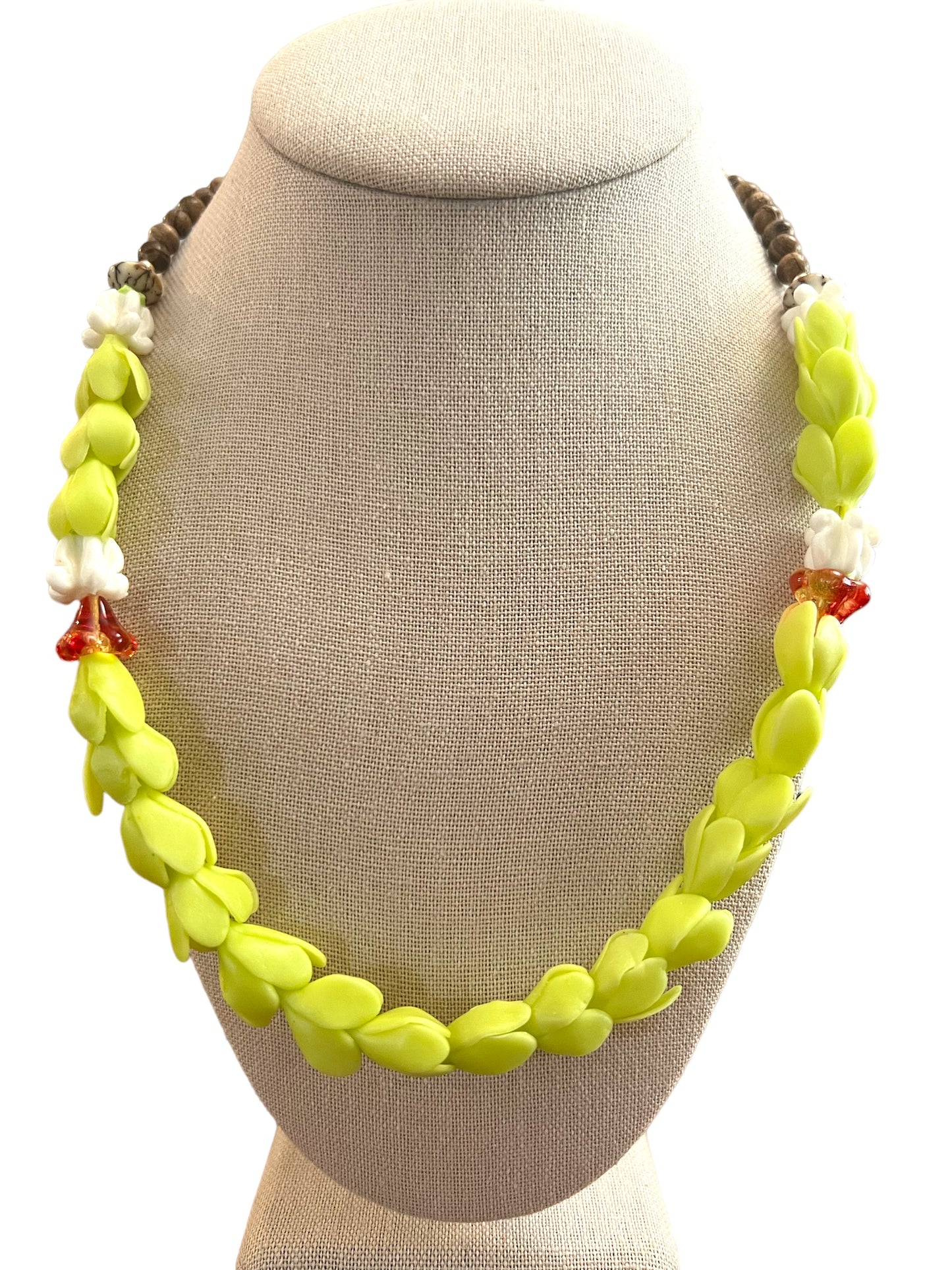 Pakalana Accent Lei