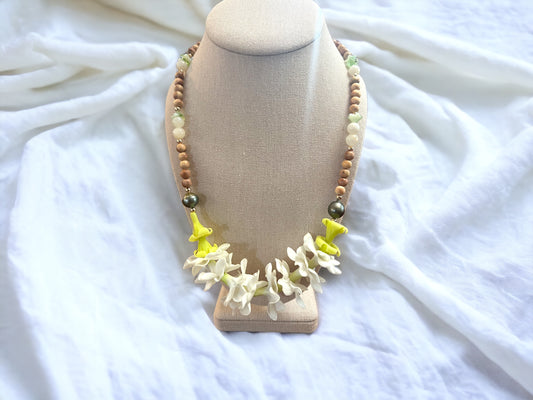 Pikake Tahitian Pearl Cedar Wood Lei