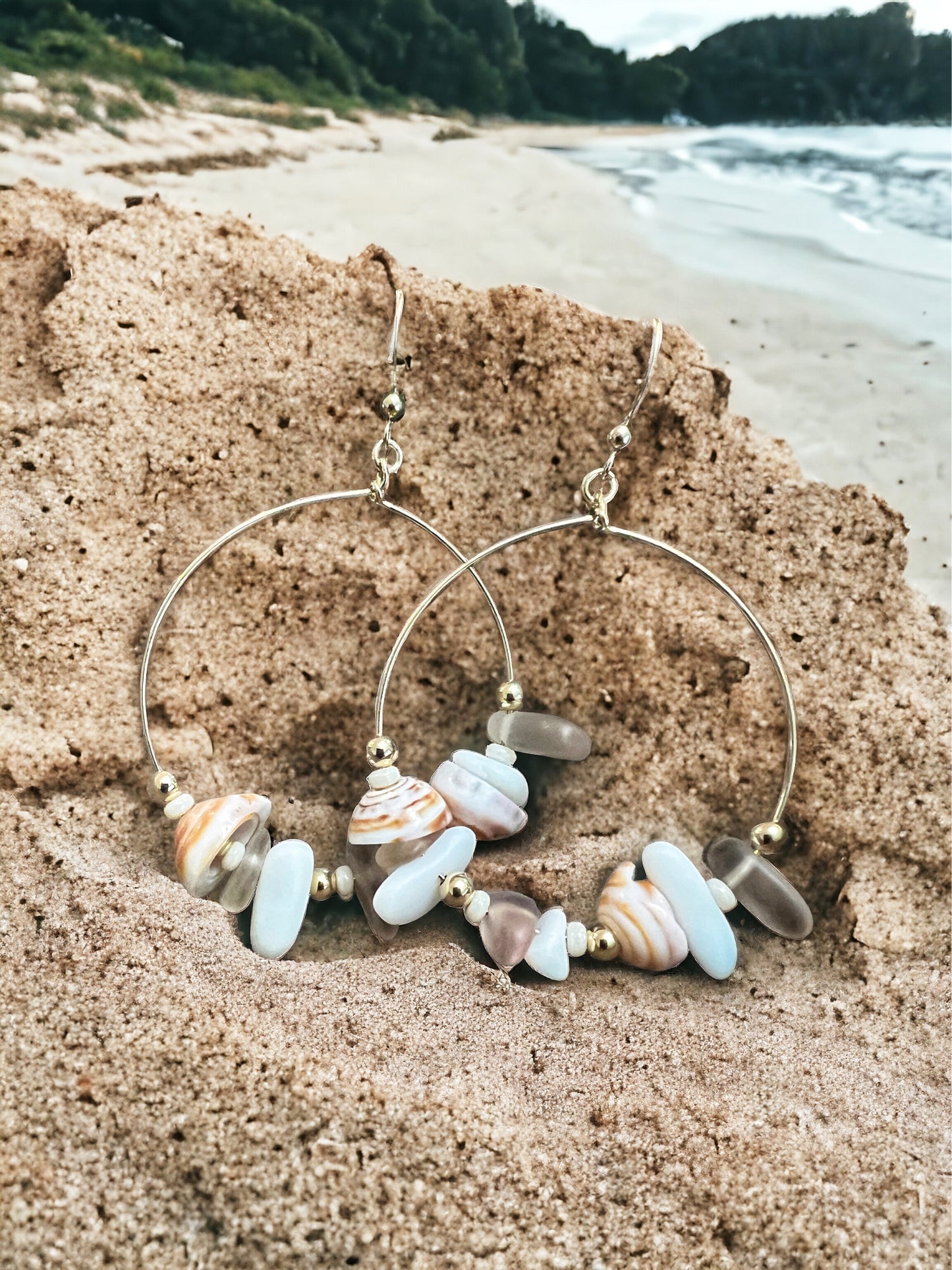 Wanderer Hoops - Puka Shell