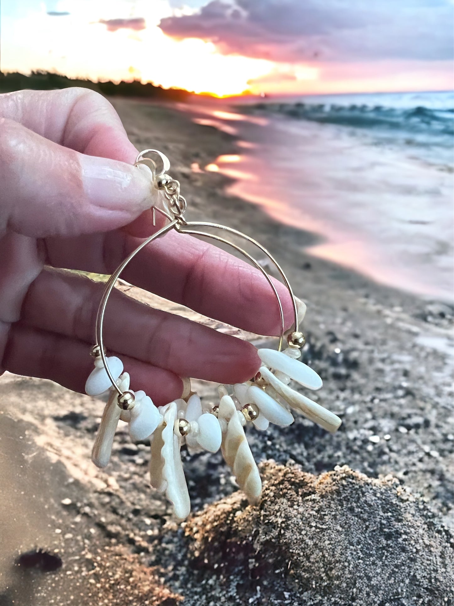 Wanderer Hoops - Shell Pieces