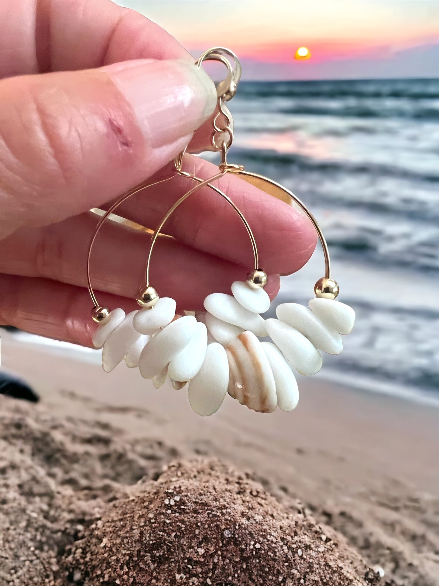 Manini Wanderer Hoops - Puka Shell & Sea Glass