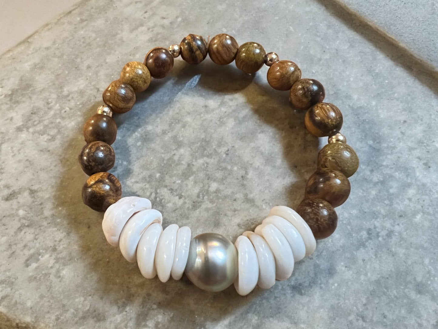 Tahitian Puka Shell Stretch Bracelet