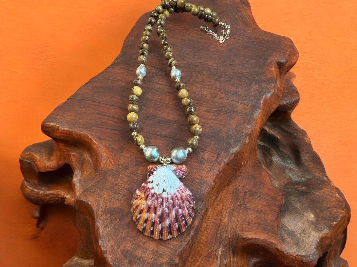 Royal Cloak Scallop Shell & Tahitian Pearl Necklace