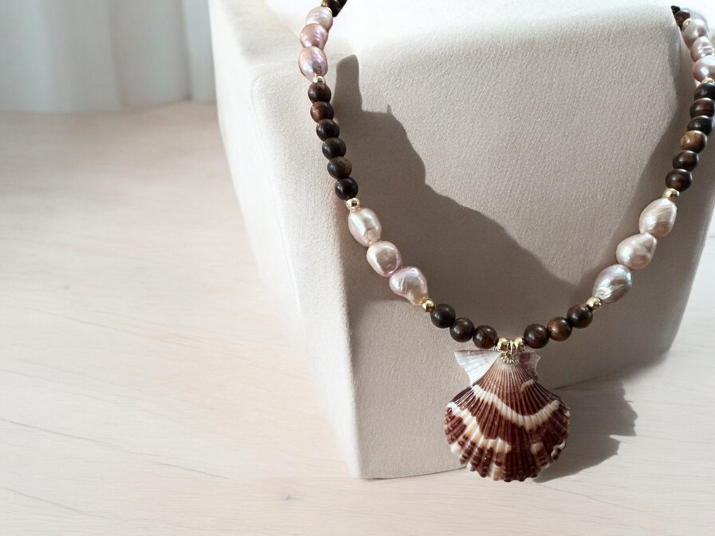 Tranquebar Scallop Shell & Pearl Necklace