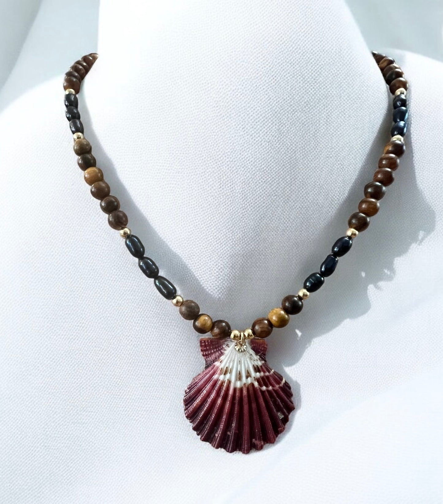 Royal Cloak Scallop Shell &  Pearl Necklace