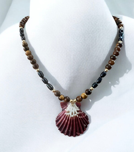 Royal Cloak Scallop Shell &  Pearl Necklace