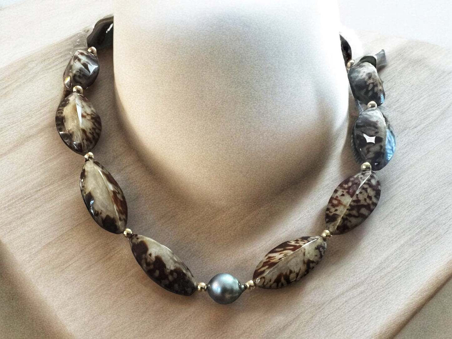 Limpet Tahitian Necklace