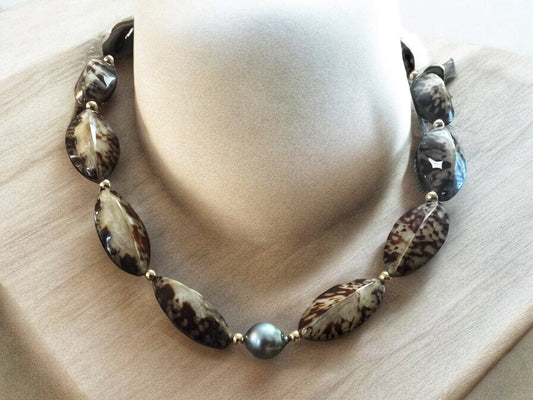 Limpet Tahitian Necklace
