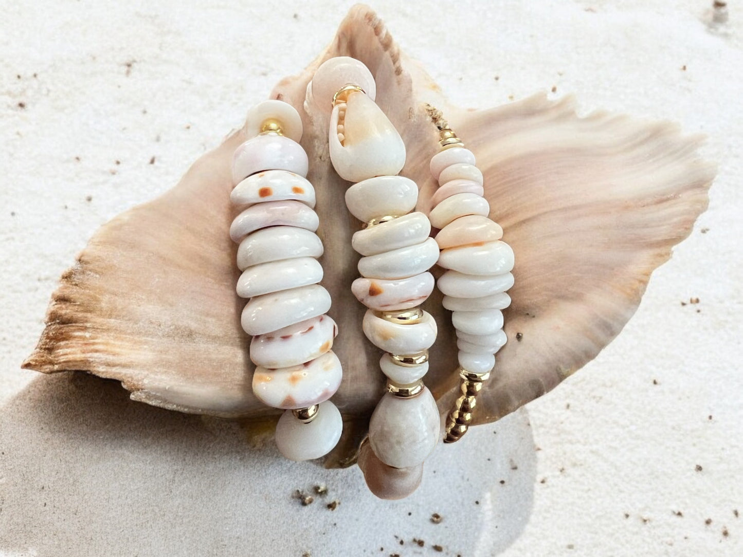 Chunky Puka Shell & Gold Stretch Bracelet