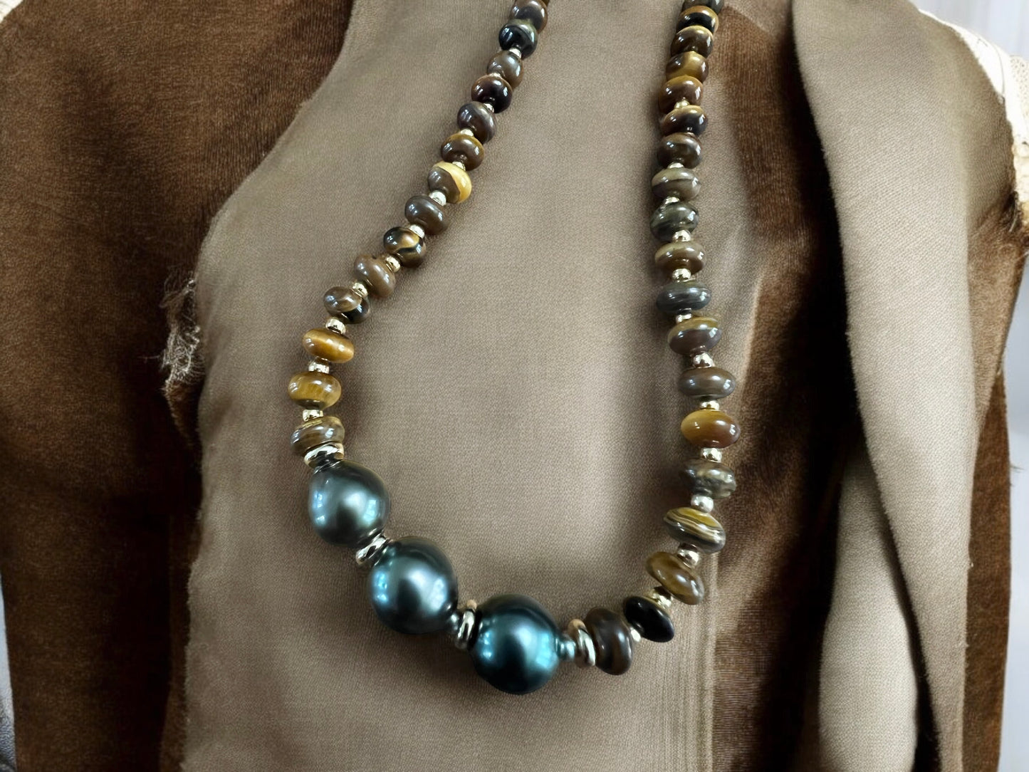 Tahitian Pearl Tiger’s Eye Necklace