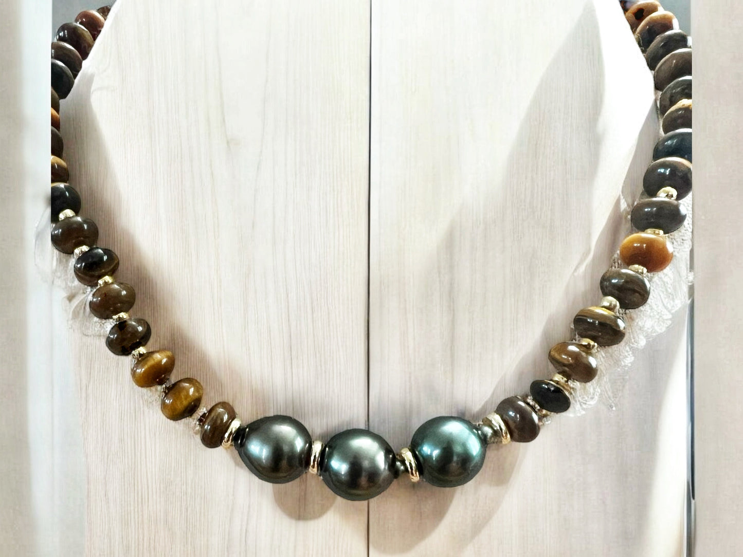 Tahitian Pearl Tiger’s Eye Necklace