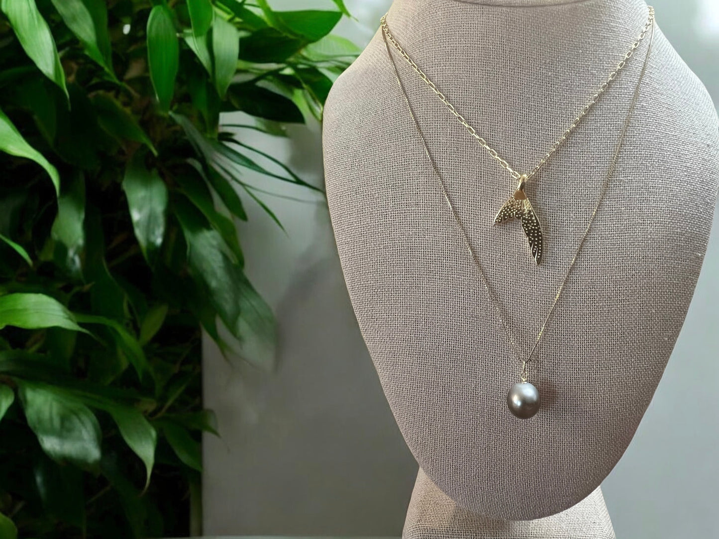 Dainty Tahitian Pearl Pendant Necklace