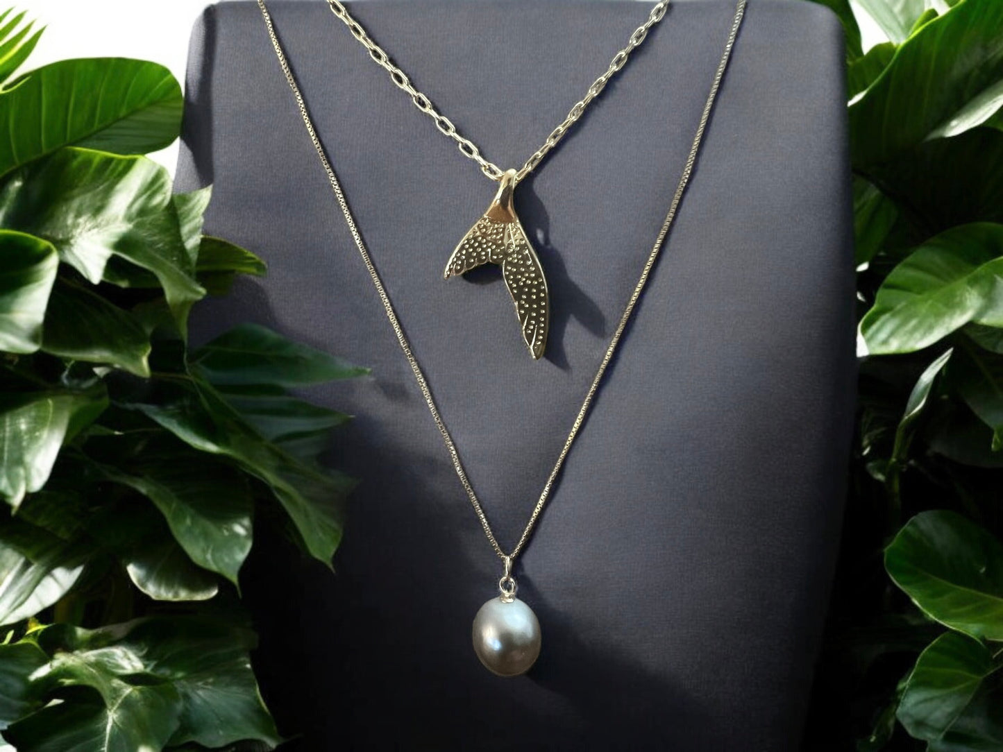 Whale Tail Link Necklace