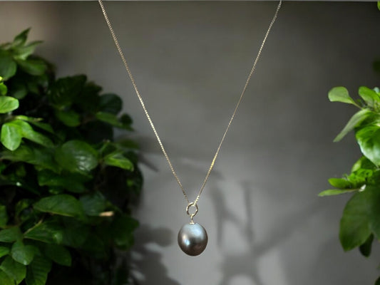 Dainty Tahitian Pearl Pendant Necklace