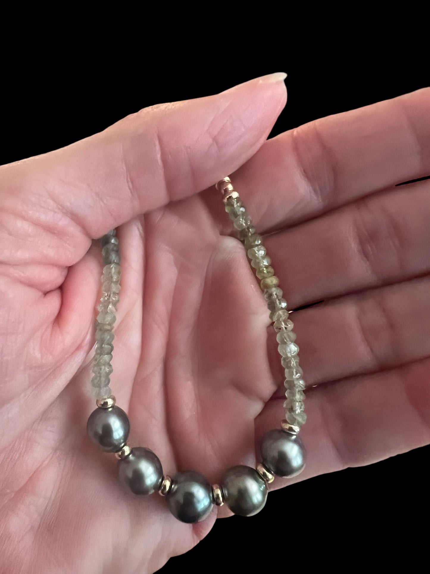 Manini Aquamarine Necklace