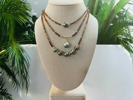 Tunduru Sapphire & Tahitian Goddess Necklace