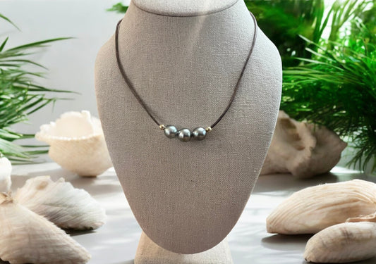 Naked Three Pearl Necklace - Antique Brown
