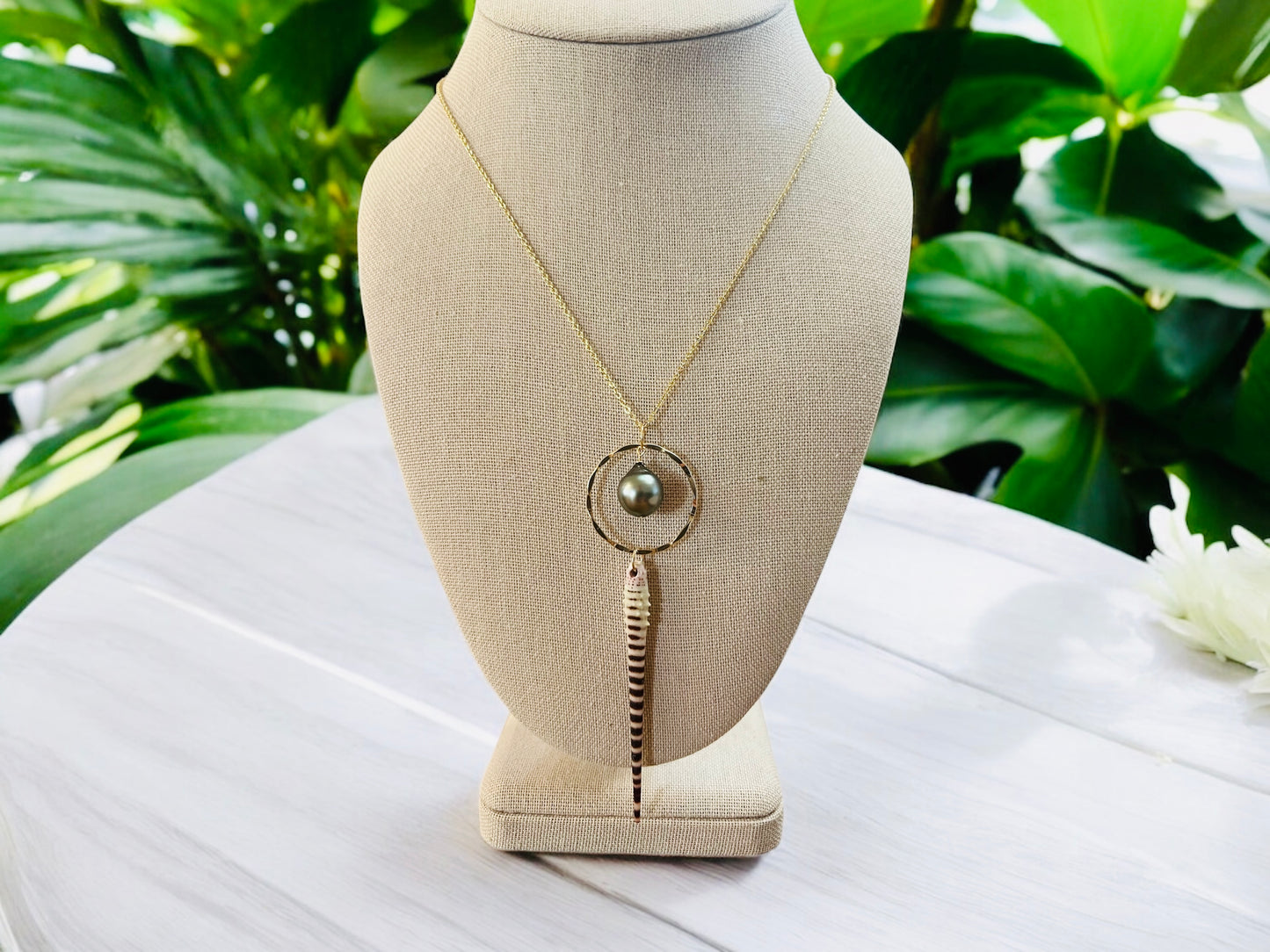 Red Wana & Tahitian Pendant Necklace