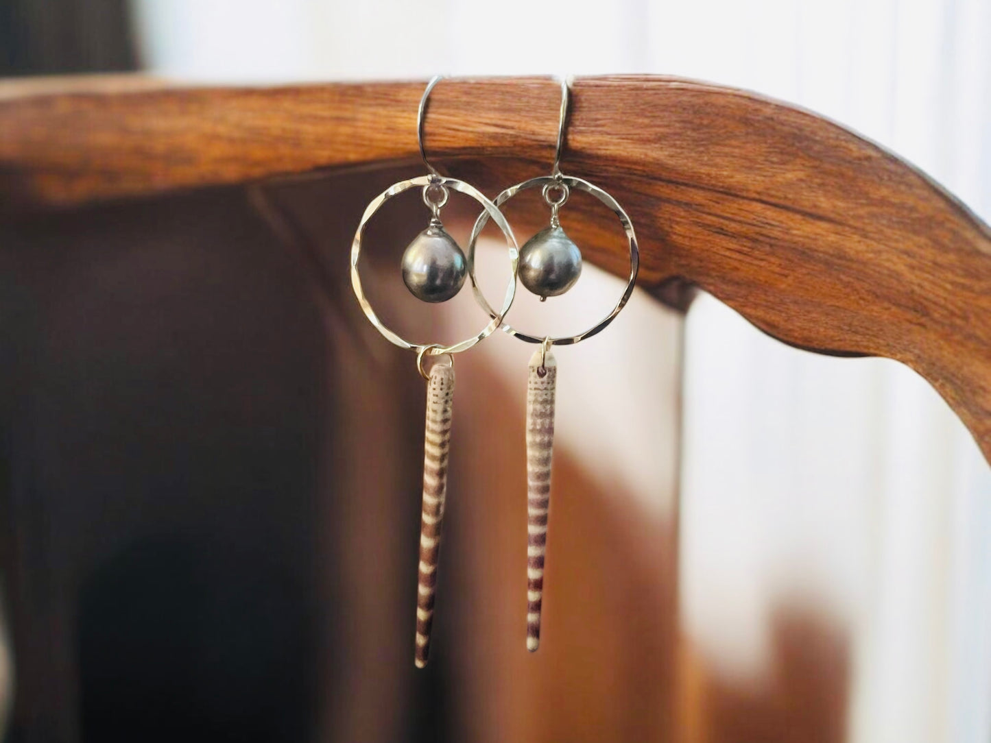 Tahitian & Lavender Wana Earrings