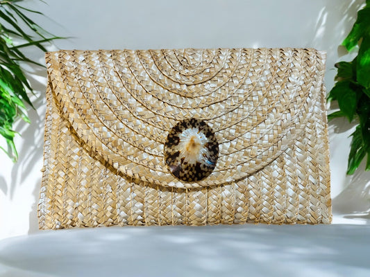 Luxe ‘Opihi Clutch - Natural