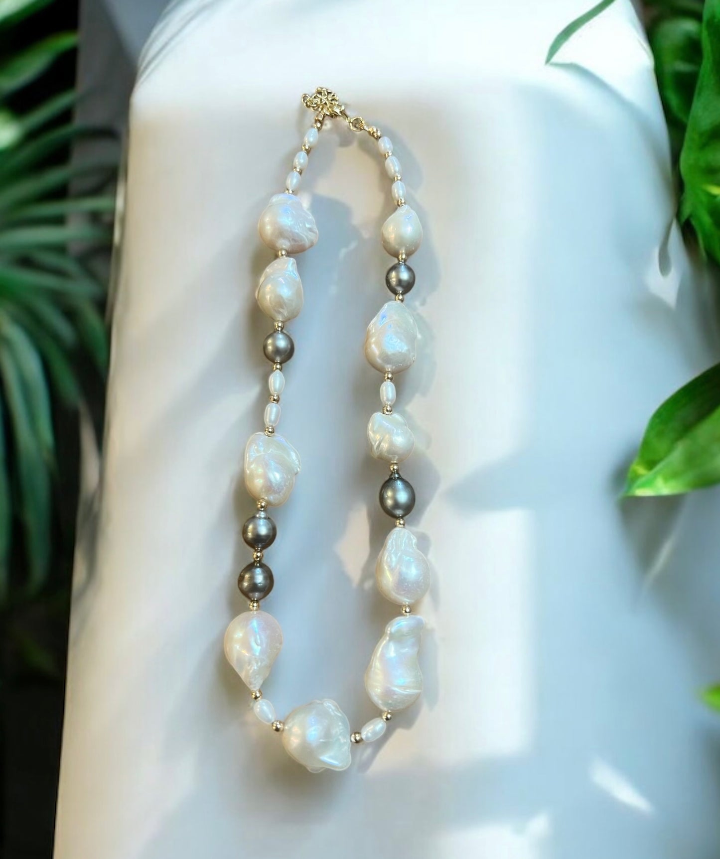 Mixed Pearl Necklace
