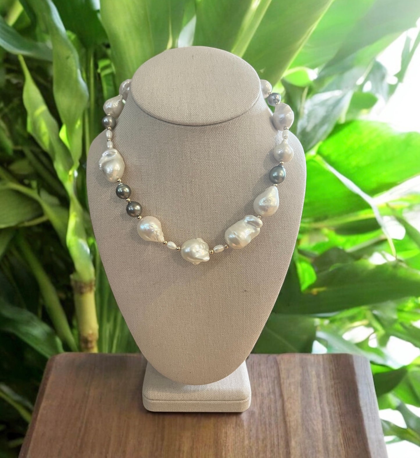 Mixed Pearl Necklace