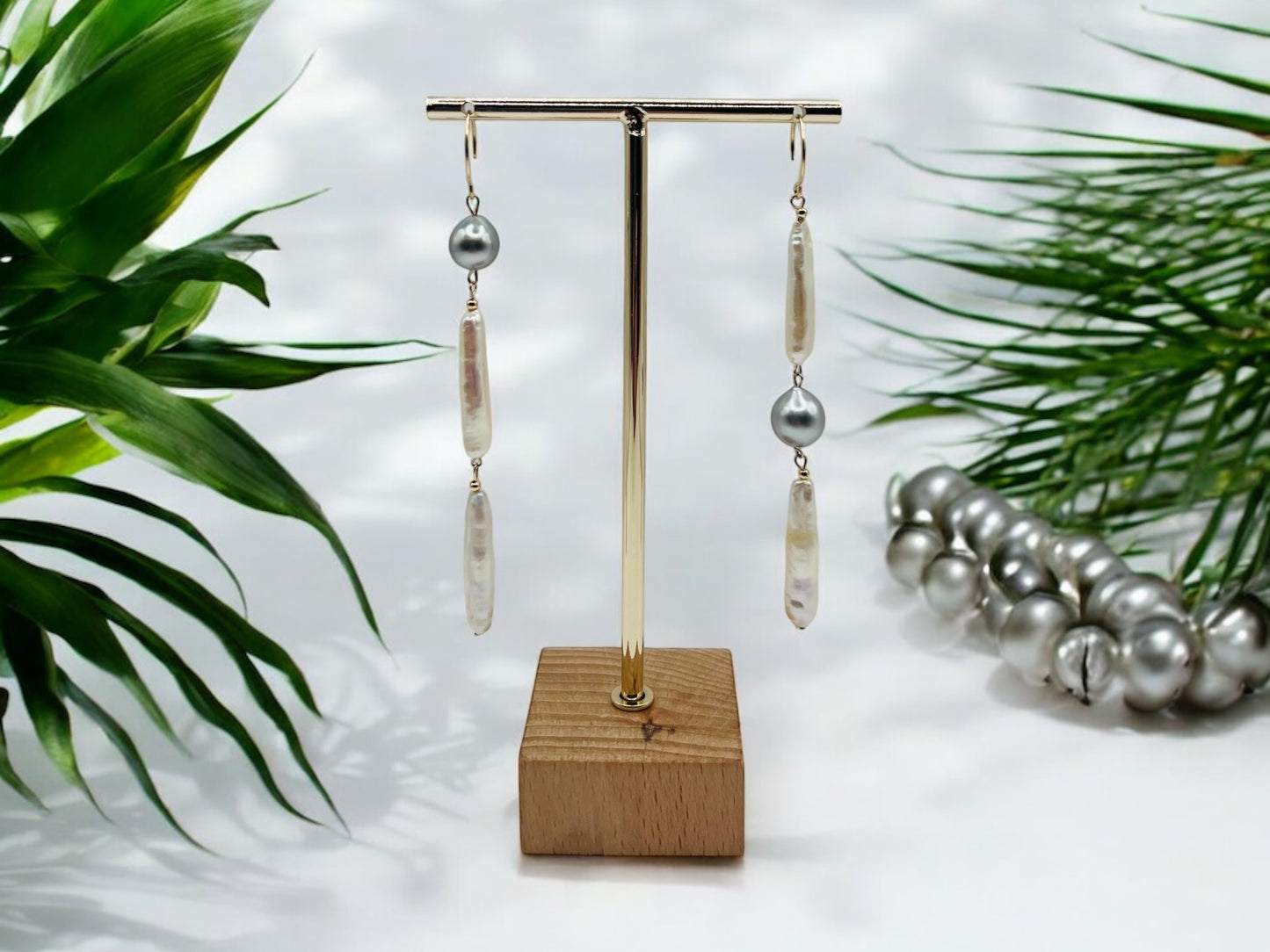 Freshwater Sticks & Tahitian Pearls